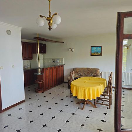 Lazur Seaview Apartment Pomorie Extérieur photo